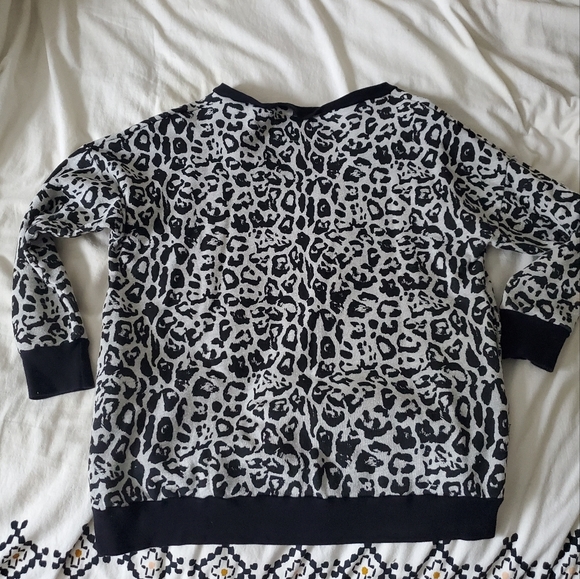 Leopard print sweater w/ pockets - Picture 3 of 3